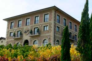 Edificio de la Bodega Luis Cañas en la Rioja Alavesa